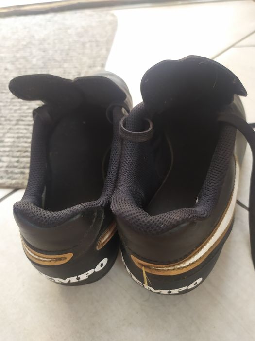 Korki Nike rozmiar 35,5