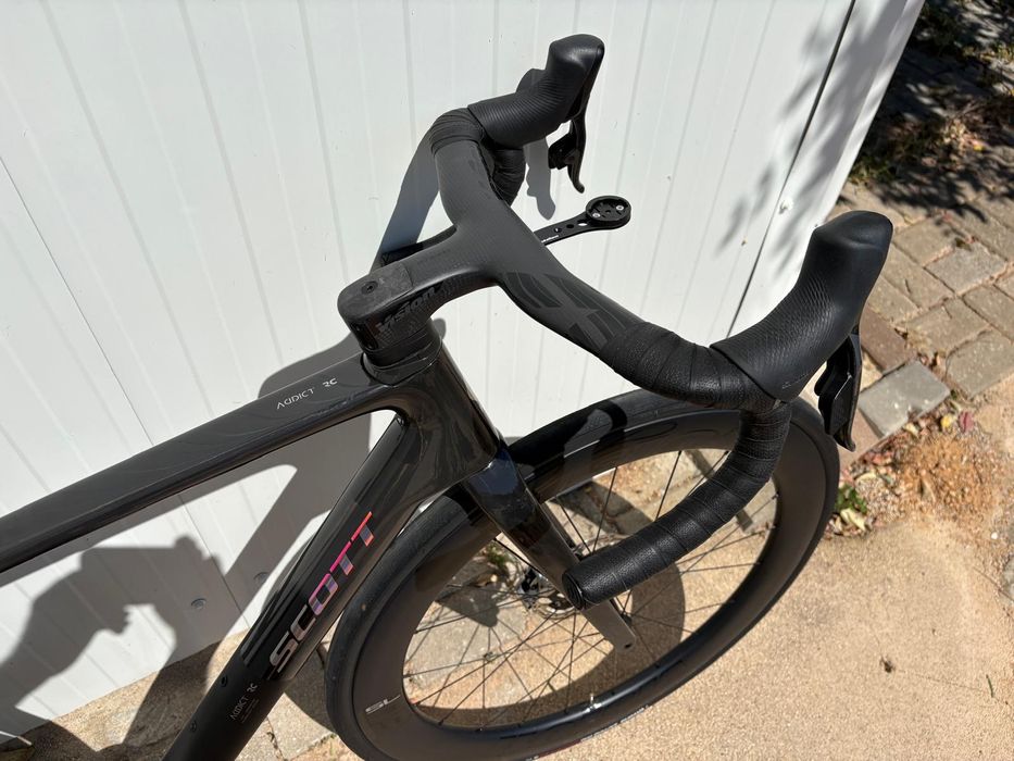 Scott RC30 carbono HMX com SRAM red como nova e cheia de upgrades. Tem 3 meses