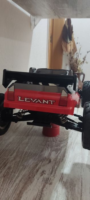 Tamiya levant xb bruslhess 3s como novo