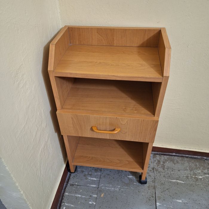 Oddam za darmo, szafka