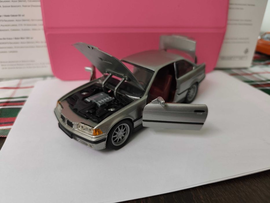 BMW 325i E 36 model w skali 1:24 Schuco
