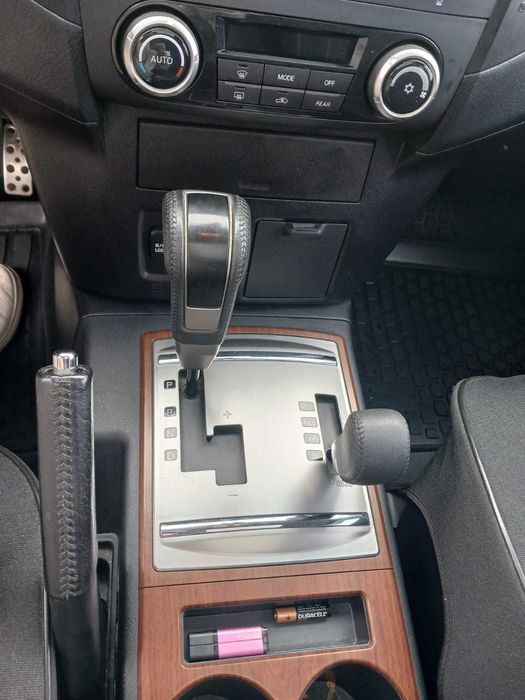 Mitsubishi Pajero Wagon IV