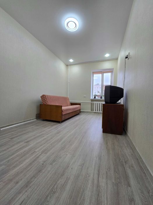 ПРОДАЖ 2-ох кім квартири в сталінкі (Критий ринок)