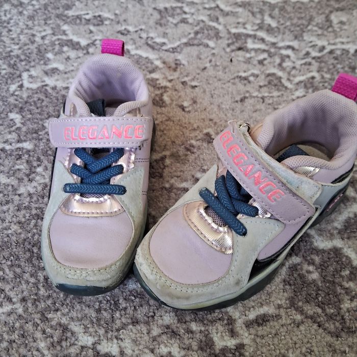 Босоніжки кросівки тапочки дівчинки розмір 26