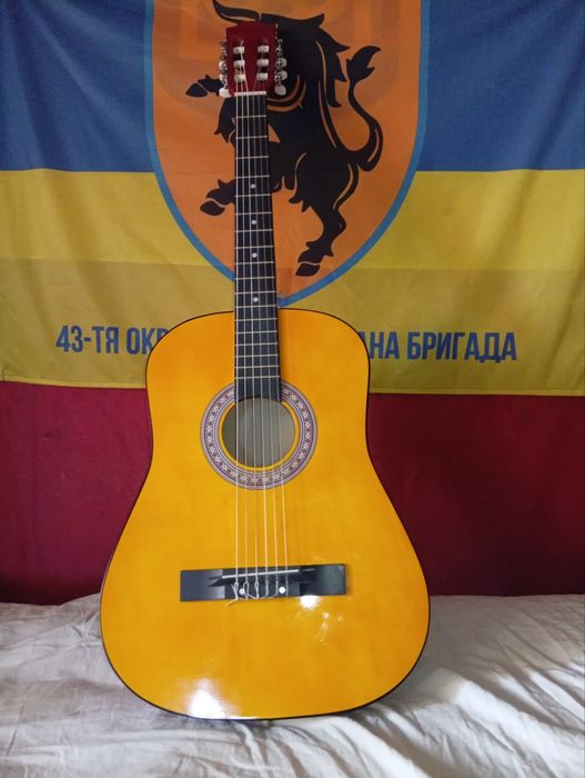 Продається гітара