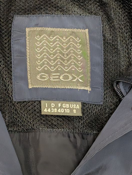 Жіноча куртка Geox m