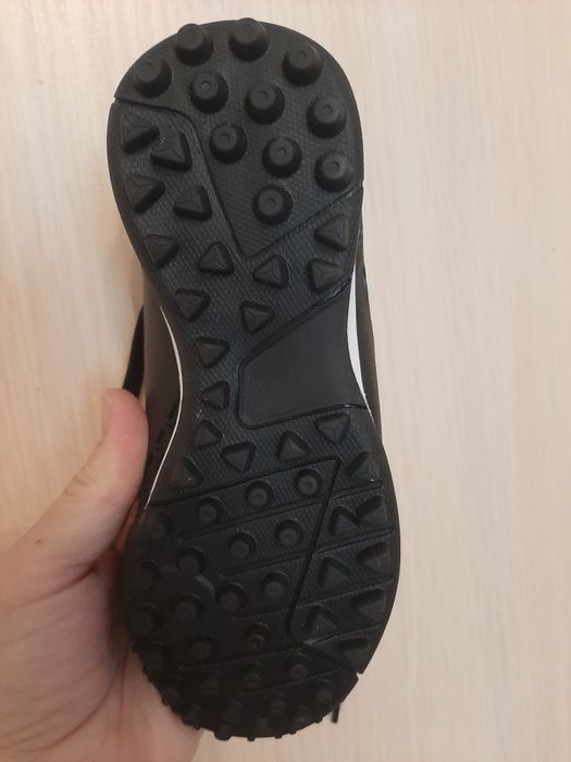 Бутсы футбольные Demix. Сороконожки. Для мальчика. Размер 28..