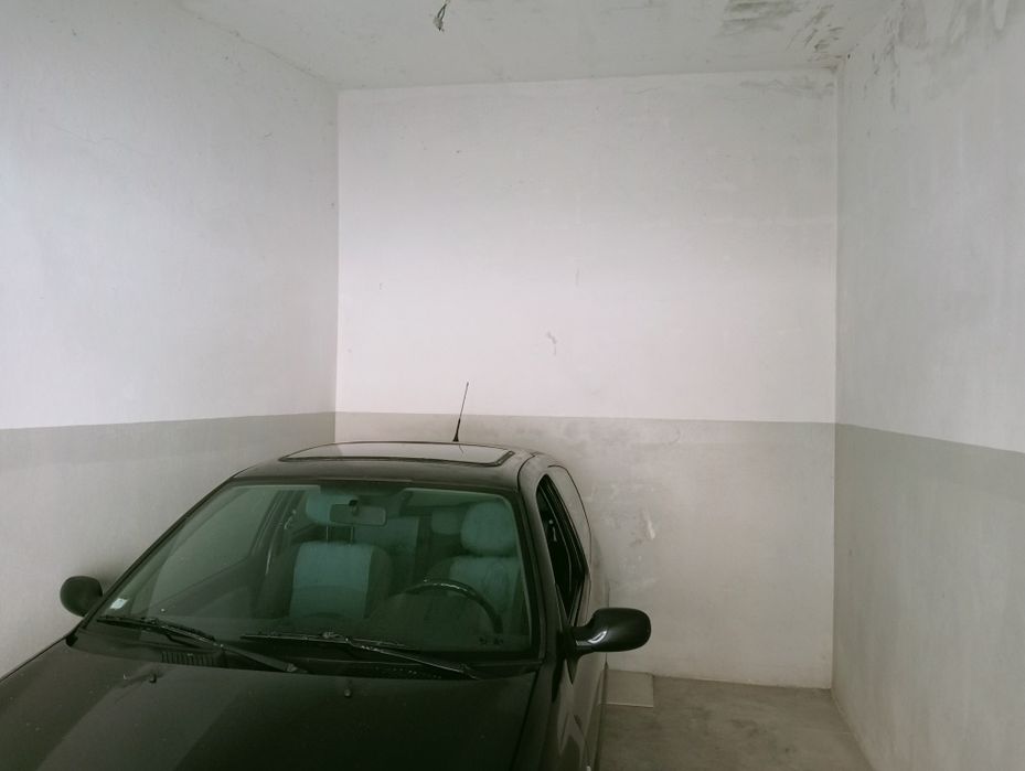 Alugo garagem box