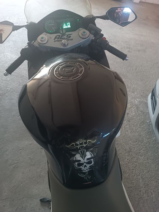 Hyosung GT650R - 2009