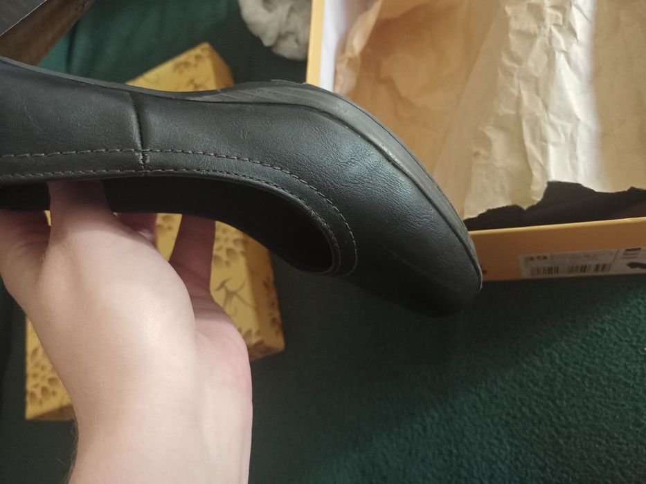 Buty na obcasie roz 39 Clara Barson CCC czarne półbuty