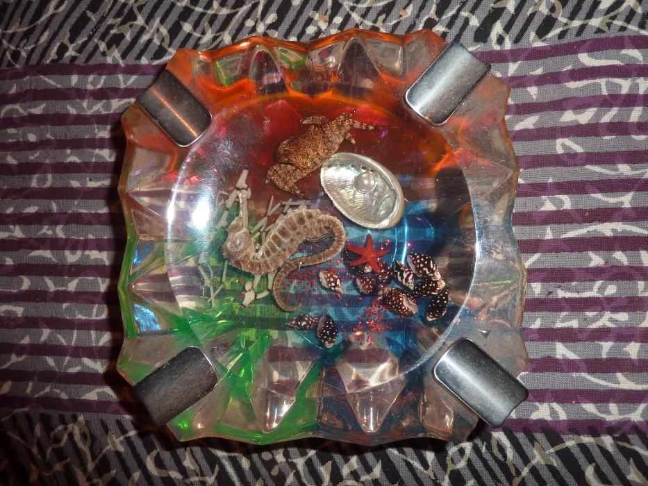 2 Cinzeiros Cavalo Marinho e de Pedra Marmore