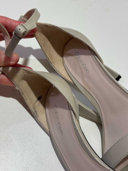 Босоніжки жіночі з натуральної шкіри Calvin Klein, 38р