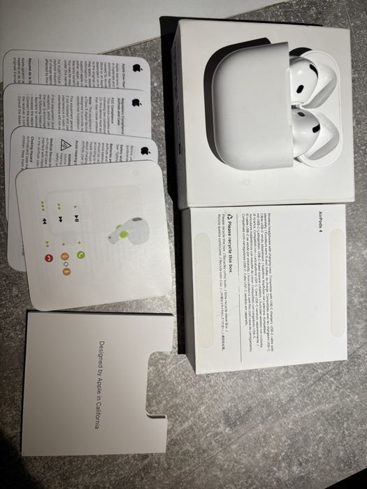 Fones da Apple Airpods 4