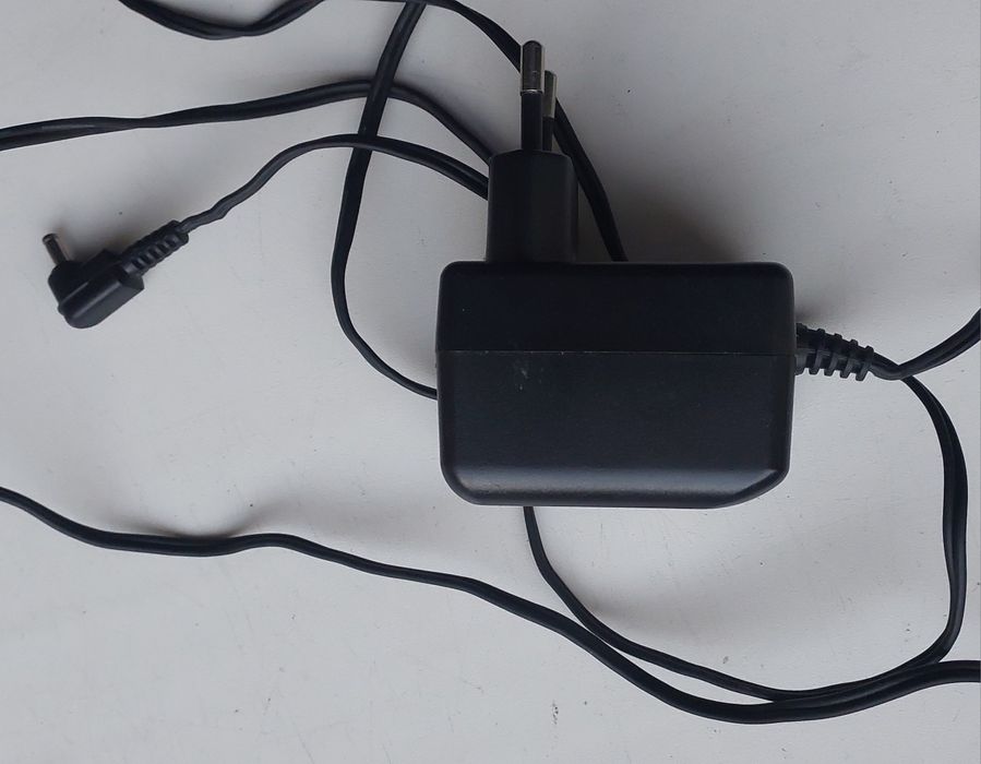 Зарядка SPN 4682B  для кнопочного телефона Motorola