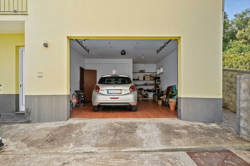 Moradia T3 |Zona calma |Vista mar| Ideal para famílias |Sta. Cruz