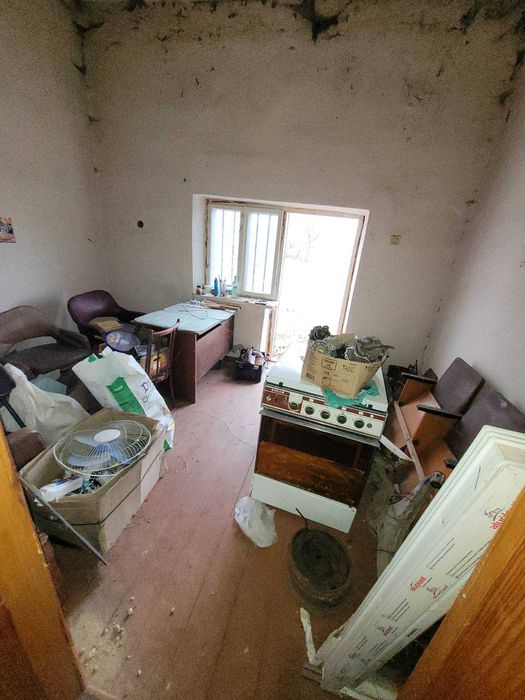 Комплекс нежитлових приміщень, с. Кунин