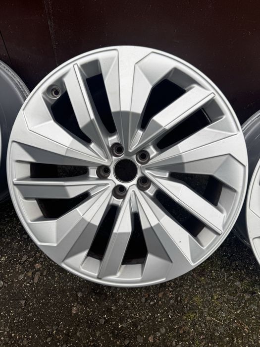 Диски Audi оригінал R20 E-tron, Q7, Q8, Q5, A6, A7