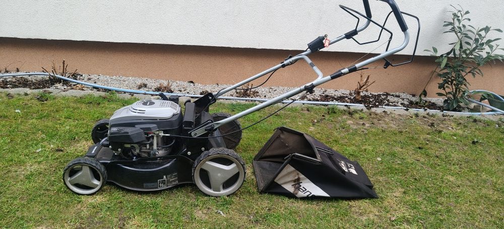 Kosiarka spalinowa na rozrusznik z napędem