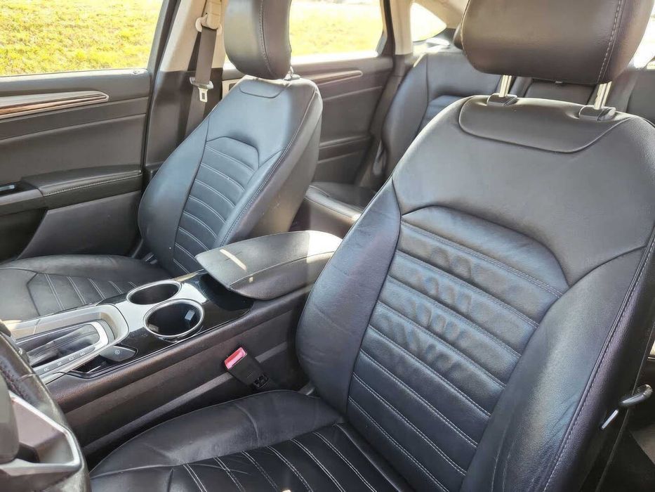 Ford Fusion      2013