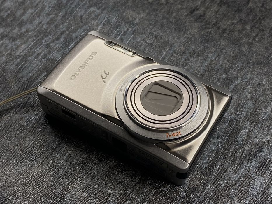 Olympus Mju/Stylus 7040 HyperCrystal View