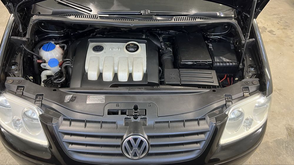 Volkswagen Touran 2005 рік Мотор 1.9 — самий надійний!