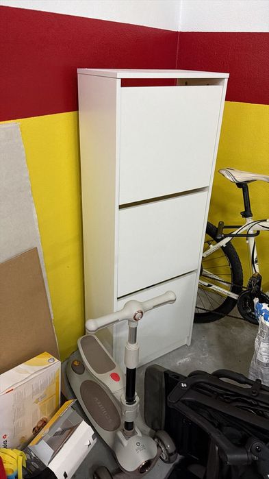 Sapateira branca IKEA