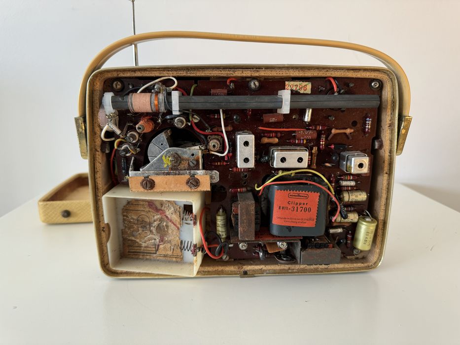 Radio transistor Nordmende Clipper