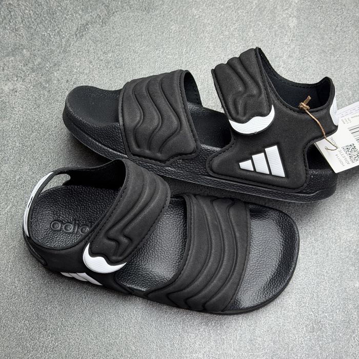 ОРИГІНАЛ 100% Дитячі босоніжки  адідас Adidas HQ0114 /31р.