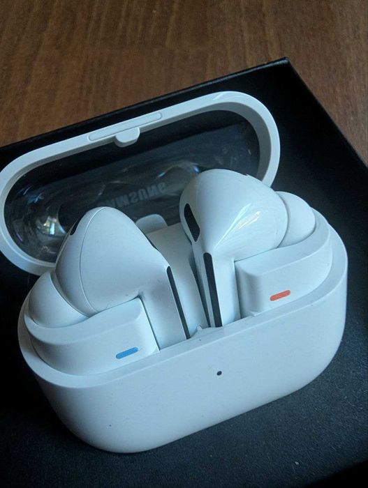 Бездротові навушники  Samsung Galaxy Buds3 Pro White