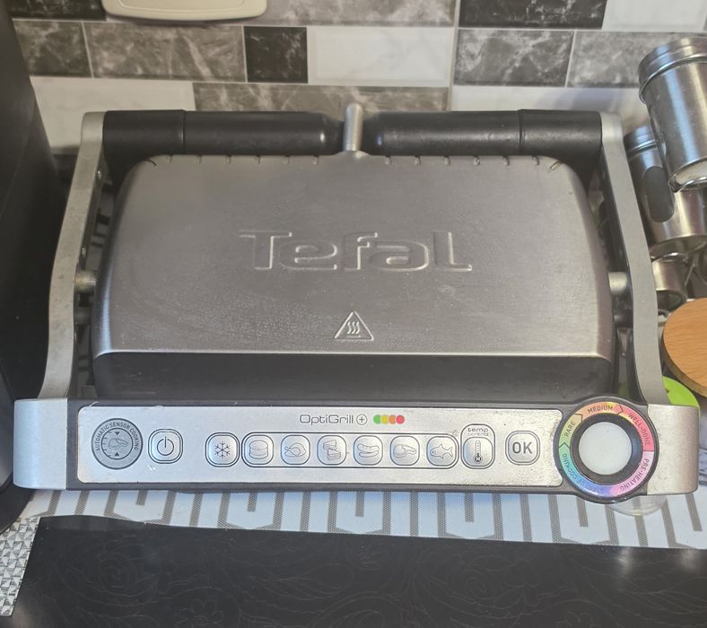 Продам гриль Tefal OptiGrill+ GC712D34