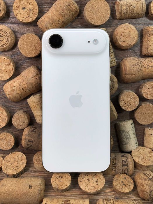 Apple iPhone Air 256Gb. Cloud White. Стан - ідеальний! батарея 94%