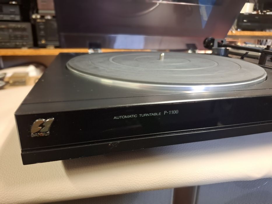 Gramofon Sansui P-1100