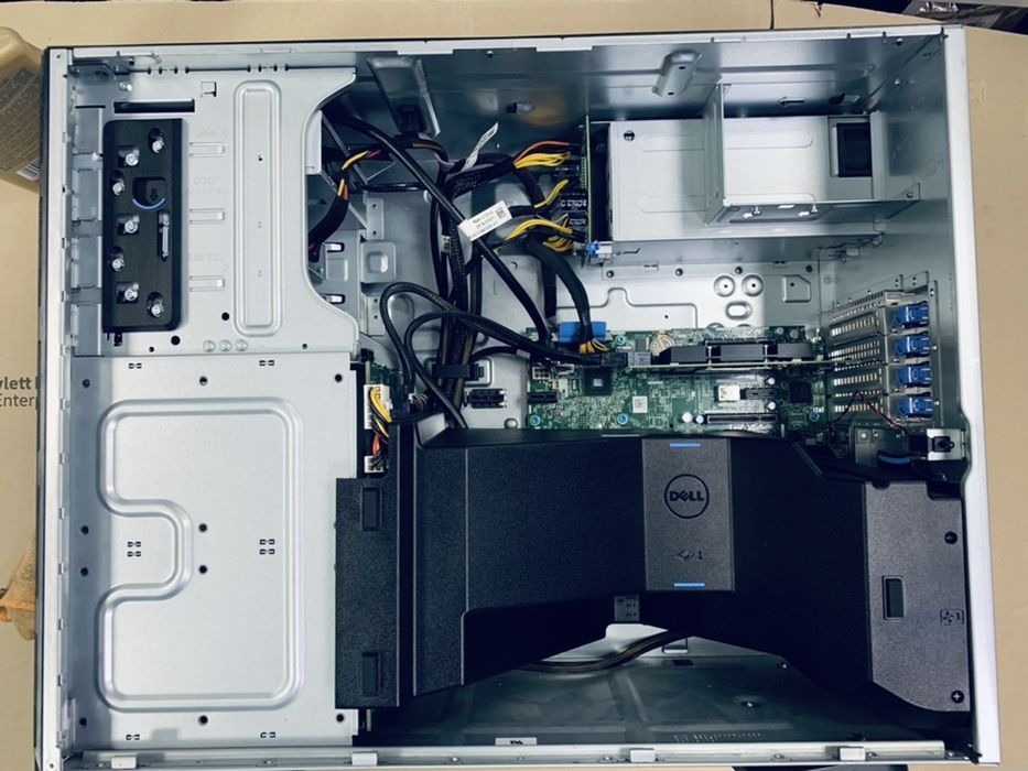 Сервер DELL Poweredge T330 8LFF E3-1230V6 3.5Ghz