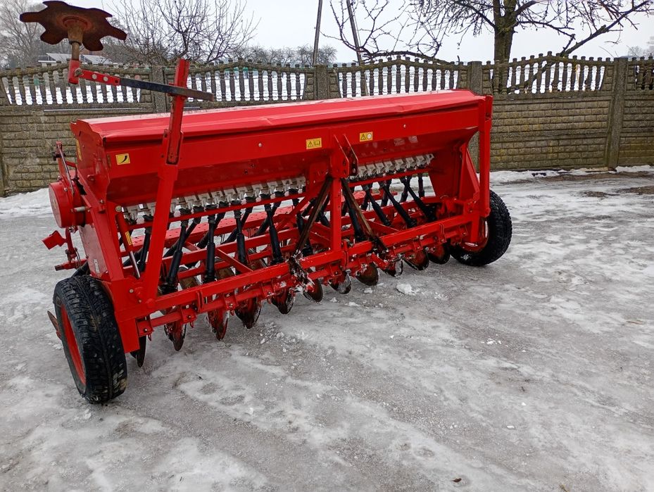 Siewnik talerzowy Unia 3m Poznaniak Amazone Kuhn Lemken