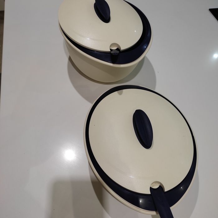 Duas terrinas térmicas Tupperware443783092581836801