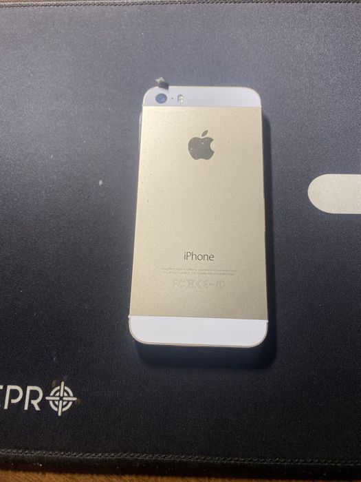 Продам айфон 5