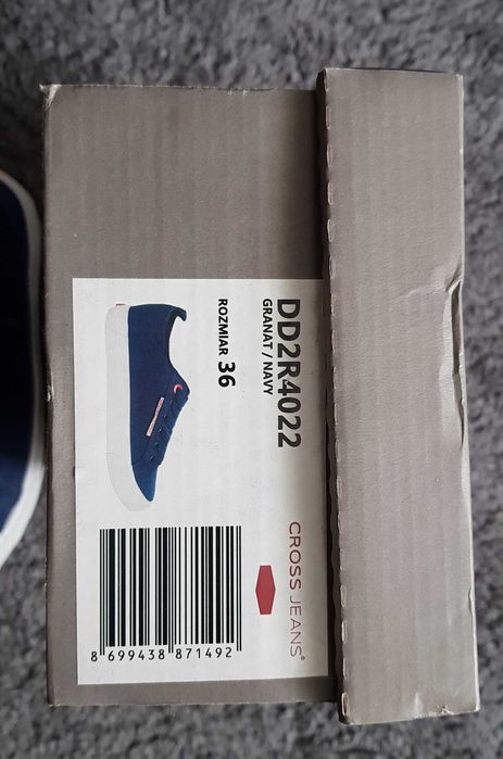 Damskie tenisówki Cross Jeans 36