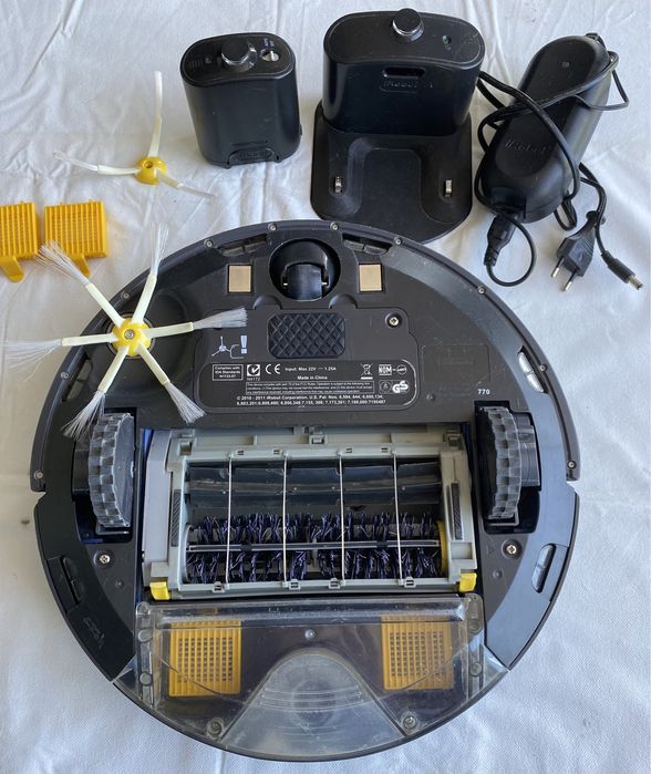 Продам робот-пылесос iRobot Roomba 770