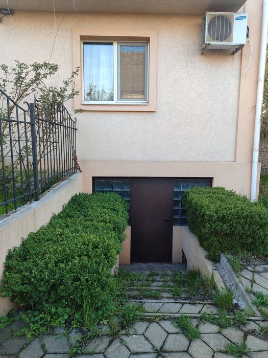 Продам дачу в солов'їній рощі.