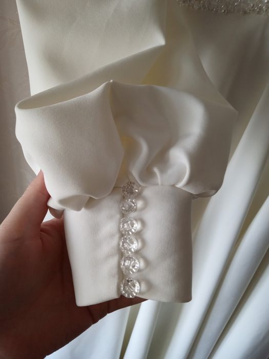 Весільна гарна сукня