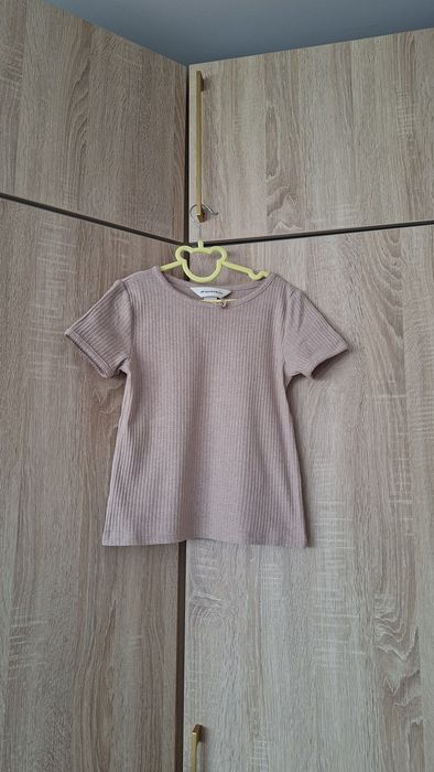T-shirt dziewczęcy prążkowany H&M 134
