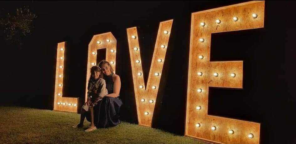 Letras Gigantes iluminadas Decorativas - LOVE