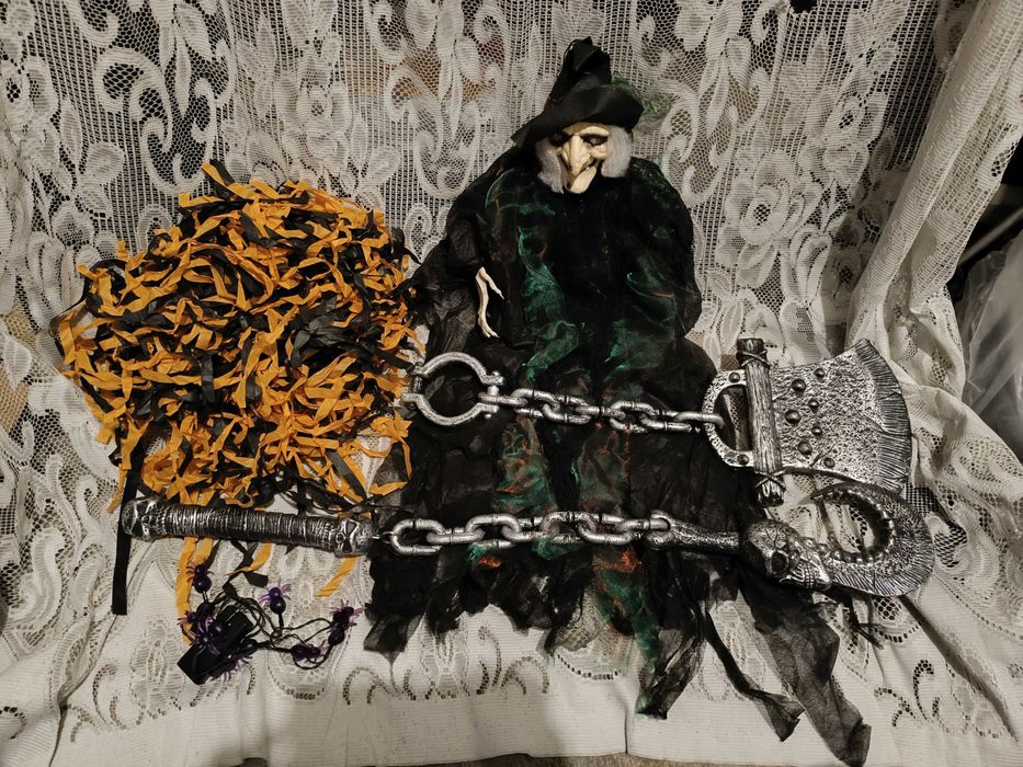 Conjunto Halloween::Bruxa Luzes e adereços