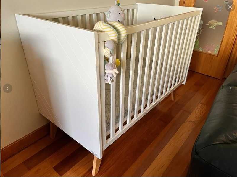Berço Bebe . Mobiliário