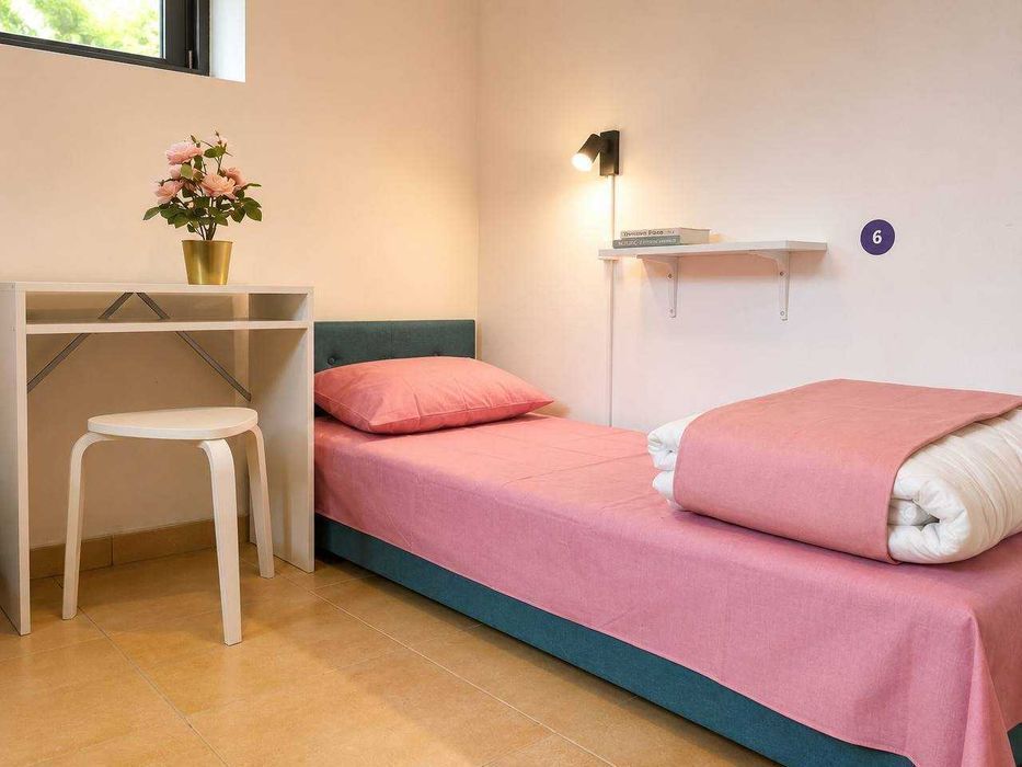 750 злотых месяц проживания Район Włochy Bemowo . Хостел. New Hostel