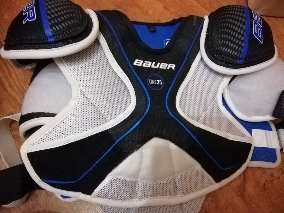 Продаю форму для хоккея