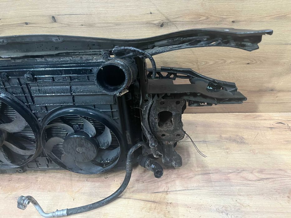 Pas przedni Volkswagen Eos 2.0 Diesel BMM