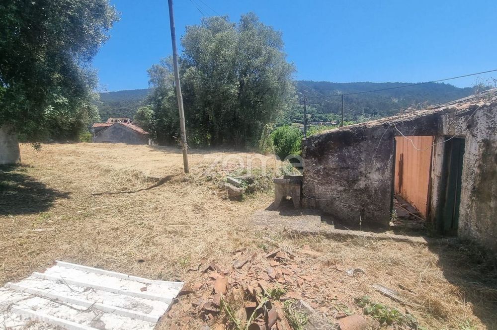 Moradia individual em ruína