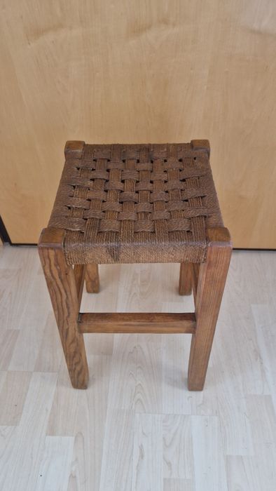 Banco de madeira vintage