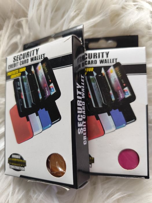 Dwie sztuki Etui na karty metalowe